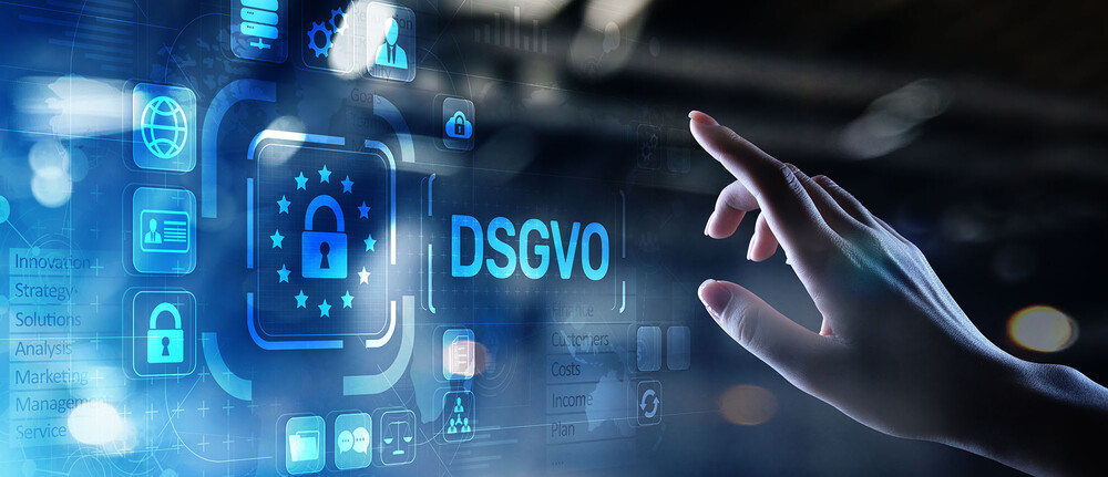 Ein semitransparenter Touchscreen mit Schloss und DSGVO Buttons